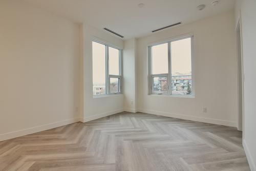 411-3340 Lakeshore Road, Kelowna, BC - Indoor Photo Showing Other Room