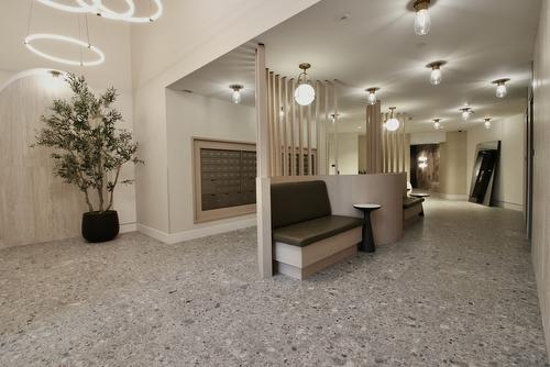 411-3340 Lakeshore Road, Kelowna, BC - Indoor Photo Showing Other Room