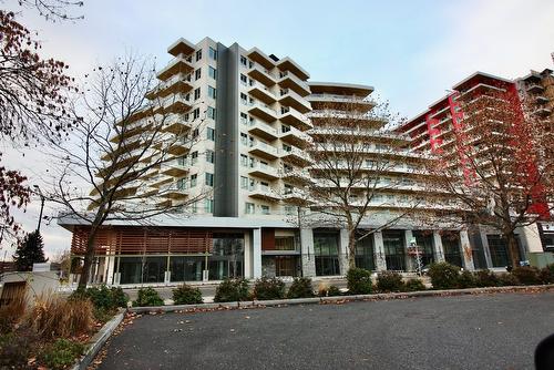 411-3340 Lakeshore Road, Kelowna, BC - Outdoor With Facade