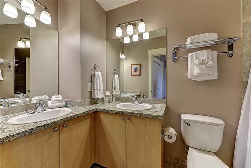 424-4205 Gellatly Road, West Kelowna, BC - Indoor Photo Showing Bathroom