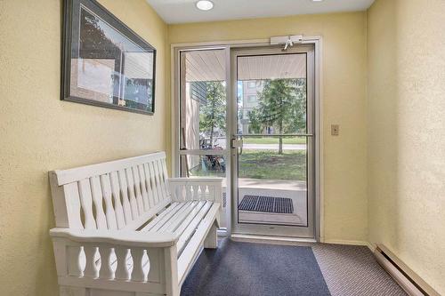 16-245 Park Drive, Clearwater, BC - Indoor Photo Showing Other Room