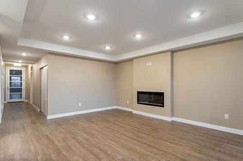 5-9700 Santina Road, Lake Country, BC - Indoor With Fireplace