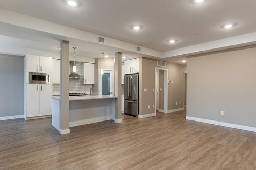 5-9700 Santina Road, Lake Country, BC - Indoor Photo Showing Kitchen