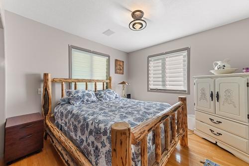 11190 3A Highway, Sanca, BC - Indoor Photo Showing Bedroom