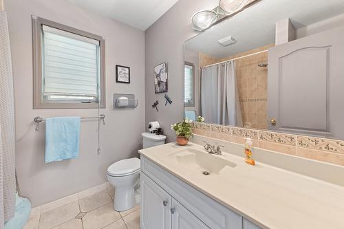 11190 3A Highway, Sanca, BC - Indoor Photo Showing Bathroom