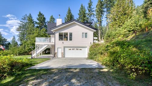11190 3A Highway, Sanca, BC - Outdoor