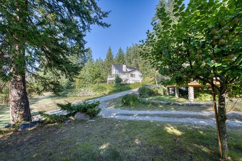 11190 3A Highway, Sanca, BC - Outdoor