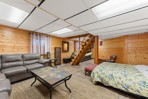 11190 3A Highway, Sanca, BC - Indoor Photo Showing Other Room