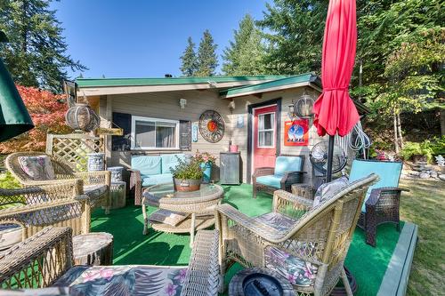 11190 3A Highway, Sanca, BC - Outdoor With Deck Patio Veranda