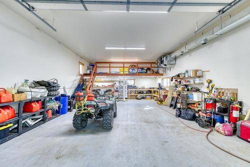 11190 3A Highway, Sanca, BC - Indoor Photo Showing Garage