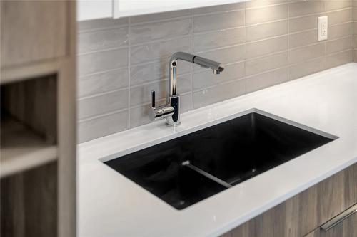 502C-3642 Mission Springs Drive, Kelowna, BC - Indoor Photo Showing Kitchen With Double Sink