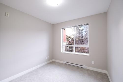334-1099 Sunset Drive, Kelowna, BC - Indoor Photo Showing Other Room