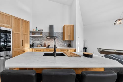 856 Antler Ridge Road, Invermere, BC - Indoor Photo Showing Kitchen With Double Sink With Upgraded Kitchen