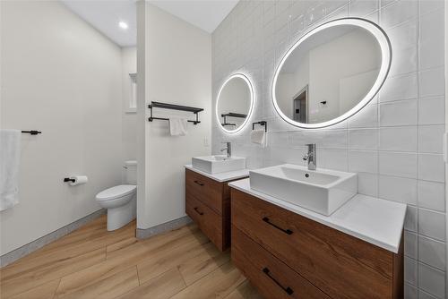 856 Antler Ridge Road, Invermere, BC - Indoor Photo Showing Bathroom