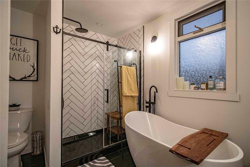 2611 Evergreen Drive, Penticton, BC - Indoor Photo Showing Bathroom