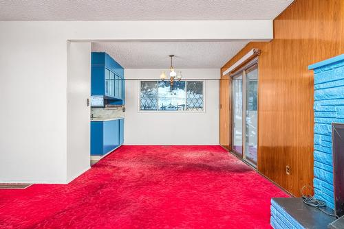 6920 Buchanan Road, Coldstream, BC - Indoor Photo Showing Bedroom
