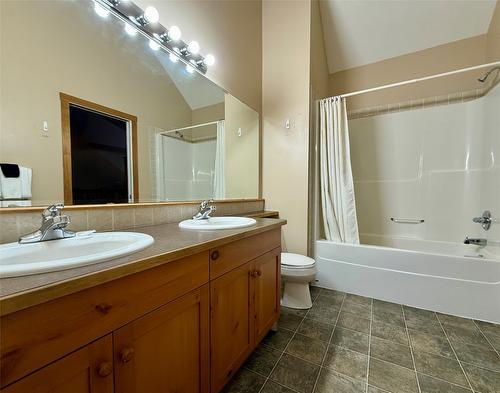 210-300 Stemwinder Drive, Kimberley, BC - Indoor Photo Showing Bathroom