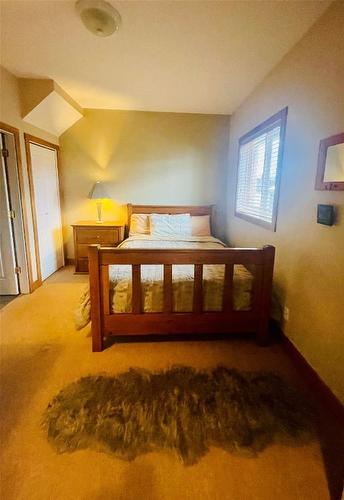 210-300 Stemwinder Drive, Kimberley, BC - Indoor Photo Showing Bedroom