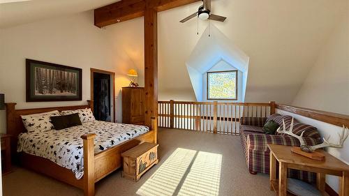 210-300 Stemwinder Drive, Kimberley, BC - Indoor Photo Showing Bedroom