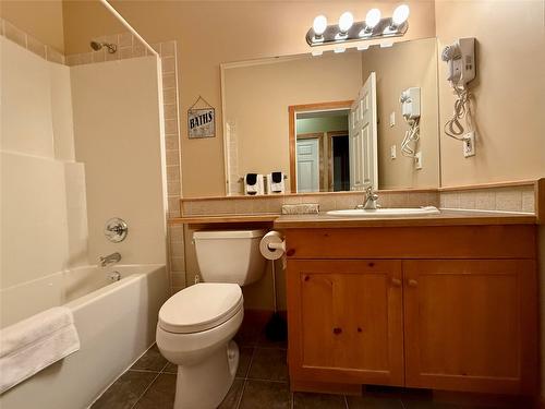 210-300 Stemwinder Drive, Kimberley, BC - Indoor Photo Showing Bathroom