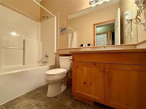 210-300 Stemwinder Drive, Kimberley, BC - Indoor Photo Showing Bathroom