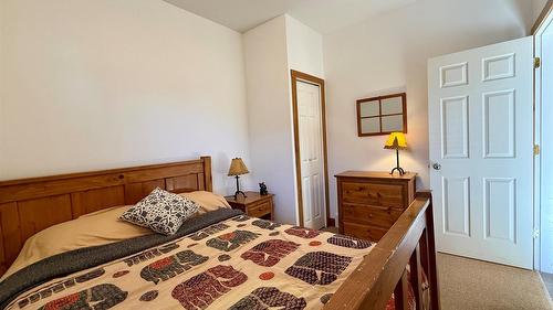210-300 Stemwinder Drive, Kimberley, BC - Indoor Photo Showing Bedroom