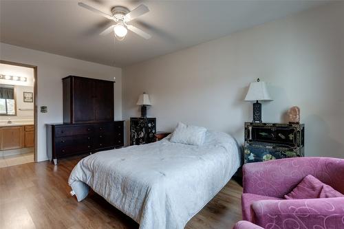 314-2110 Hoy Street, Kelowna, BC - Indoor Photo Showing Bedroom