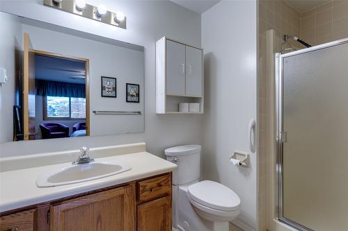 314-2110 Hoy Street, Kelowna, BC - Indoor Photo Showing Bathroom
