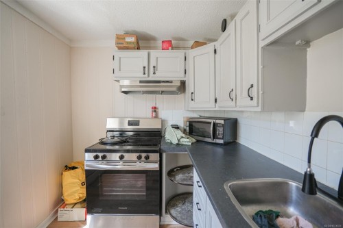 2758 Anderson Ave, Port Alberni, BC - Indoor Photo Showing Kitchen