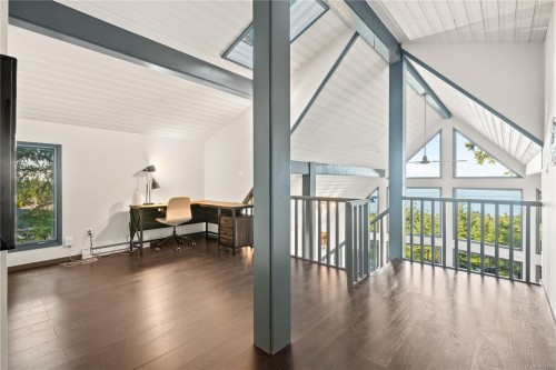 5030 Lost Lake Rd, Nanaimo, BC 