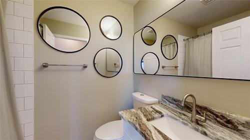 203 8Th Street, Cranbrook, BC - Indoor Photo Showing Bathroom