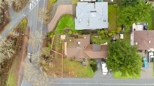 900 Lodge Ave, Saanich, BC 