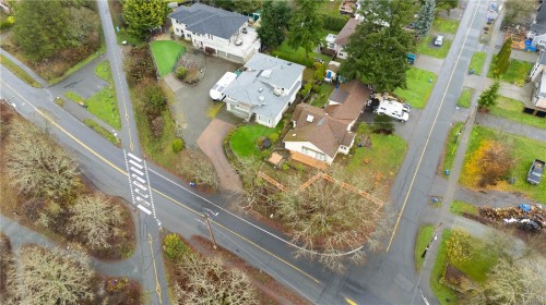 900 Lodge Ave, Saanich, BC 