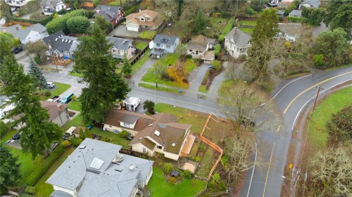 900 Lodge Ave, Saanich, BC 