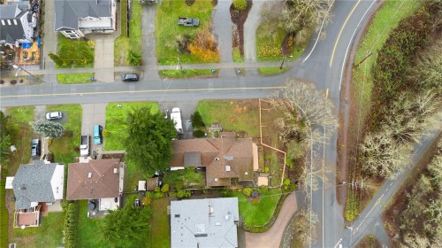 900 Lodge Ave, Saanich, BC 