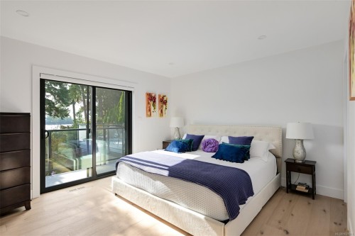 8 Woodville Pl, View Royal, BC 