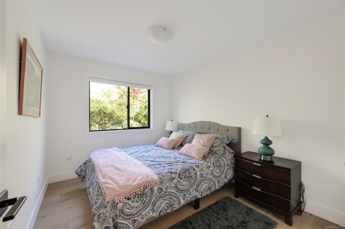 8 Woodville Pl, View Royal, BC 