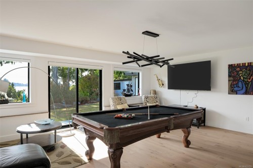 8 Woodville Pl, View Royal, BC 