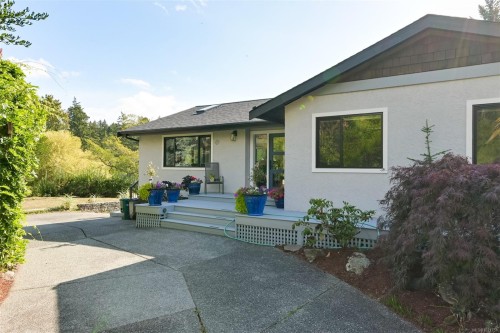 8 Woodville Pl, View Royal, BC 