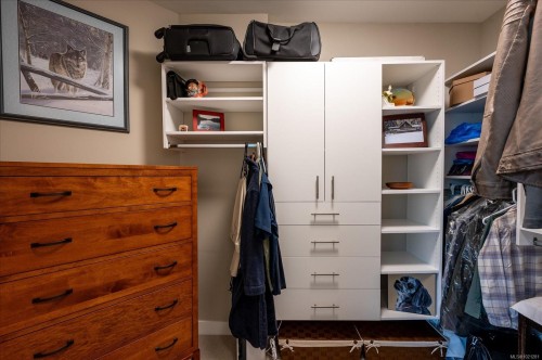 305-3529 Dolphin Dr, Nanoose Bay, BC - Indoor With Storage