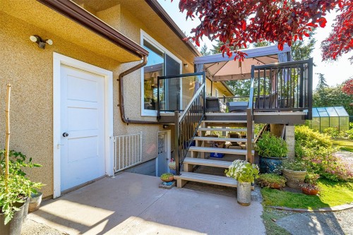 1961 Hovey Rd, Central Saanich, BC 