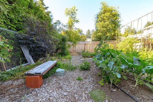 1961 Hovey Rd, Central Saanich, BC 