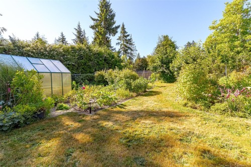 1961 Hovey Rd, Central Saanich, BC 