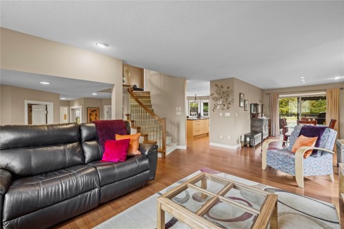 779 Mulholland Dr, Parksville, BC 