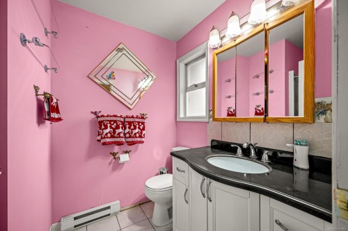 2316B Willemar Ave, Courtenay, BC - Indoor Photo Showing Bathroom