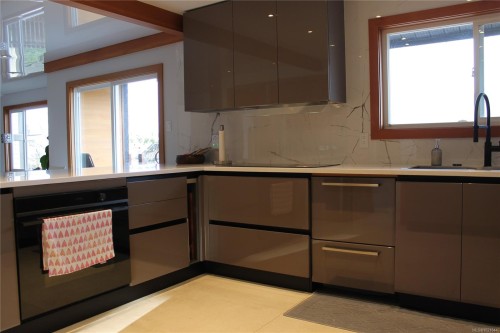 1721 Wilmot Rd, Cowichan Bay, BC 