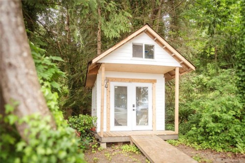 6641 Island Hwy West, Bowser, BC 