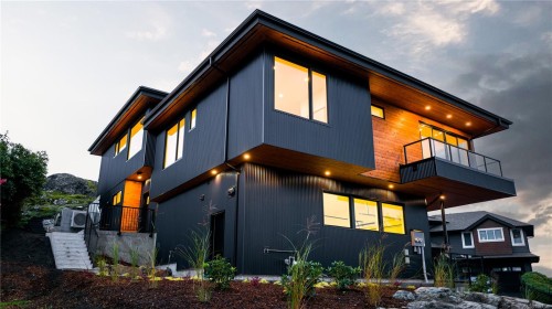 3700 Kootenay Pl, Saanich, BC 