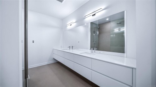 3700 Kootenay Pl, Saanich, BC 