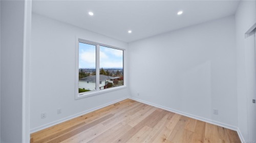 3700 Kootenay Pl, Saanich, BC 